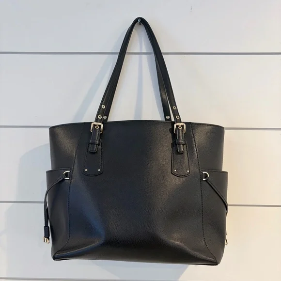 Michael Kors Voyager Black Saffiano Leather Tote Gold Classic Chic Workwear Luxe - Picture 5 of 12